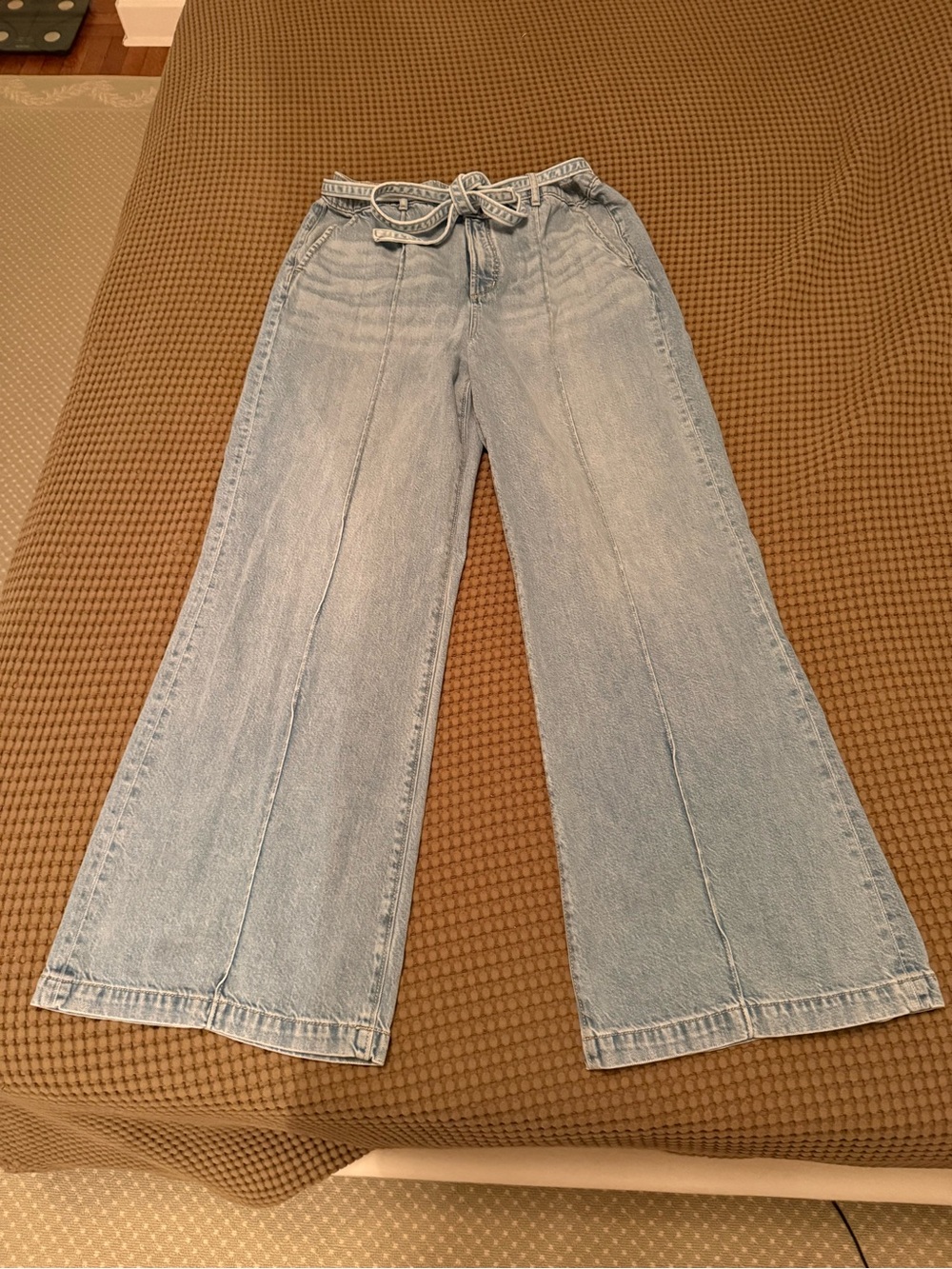 Wide Leg Light Wash Women's Jeans with Tie Waist